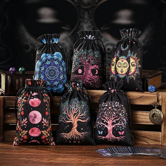 Pochette en velours pour cartes et accessoires de divination