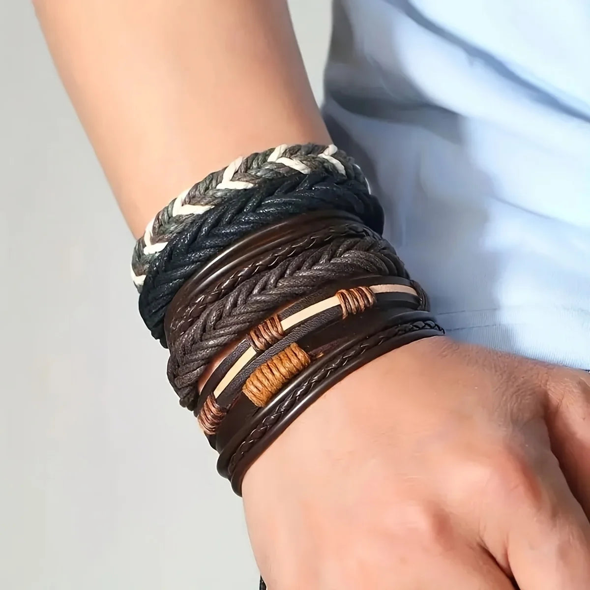 Bracelets en cuir tressé & perles de bois