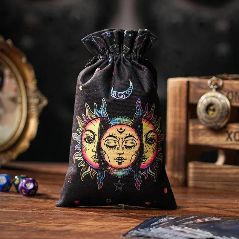 Pochette en velours pour cartes et accessoires de divination