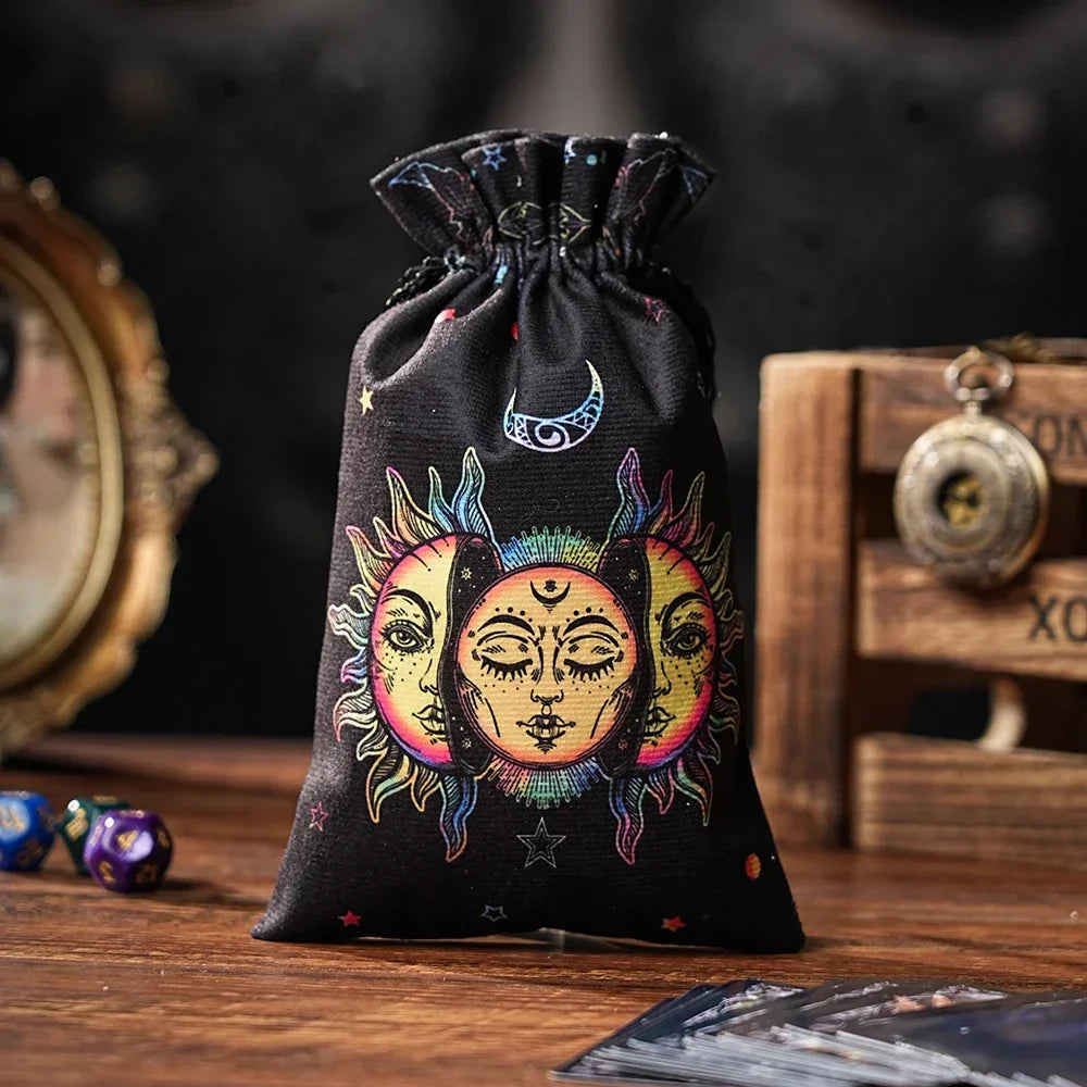 Pochette en velours pour cartes et accessoires de divination